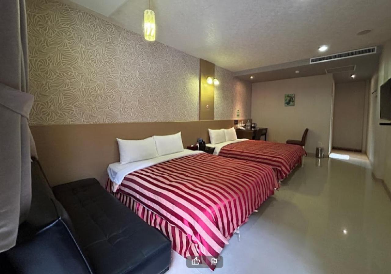 Hua Xiang Motel - Arena Kaohsiung Exterior foto